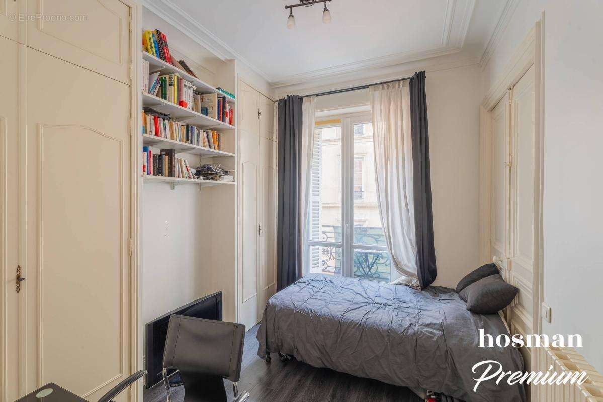 Appartement à PARIS-8E