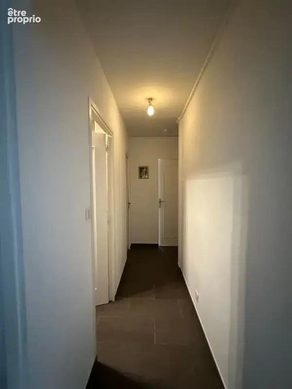 Clermont Ferrand les salinsT3 pièce(s) 66.77 m2, vue , parking, asc, 2 chambres rénové, 138000€ FAI - photo 5