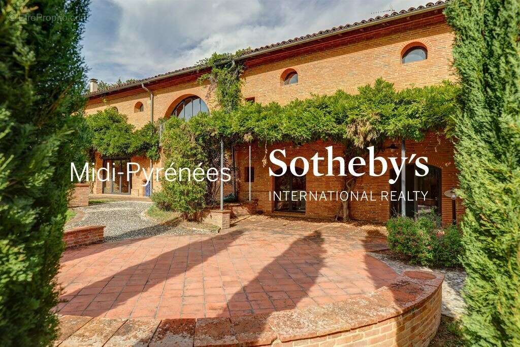 Maison à LAYRAC-SUR-TARN