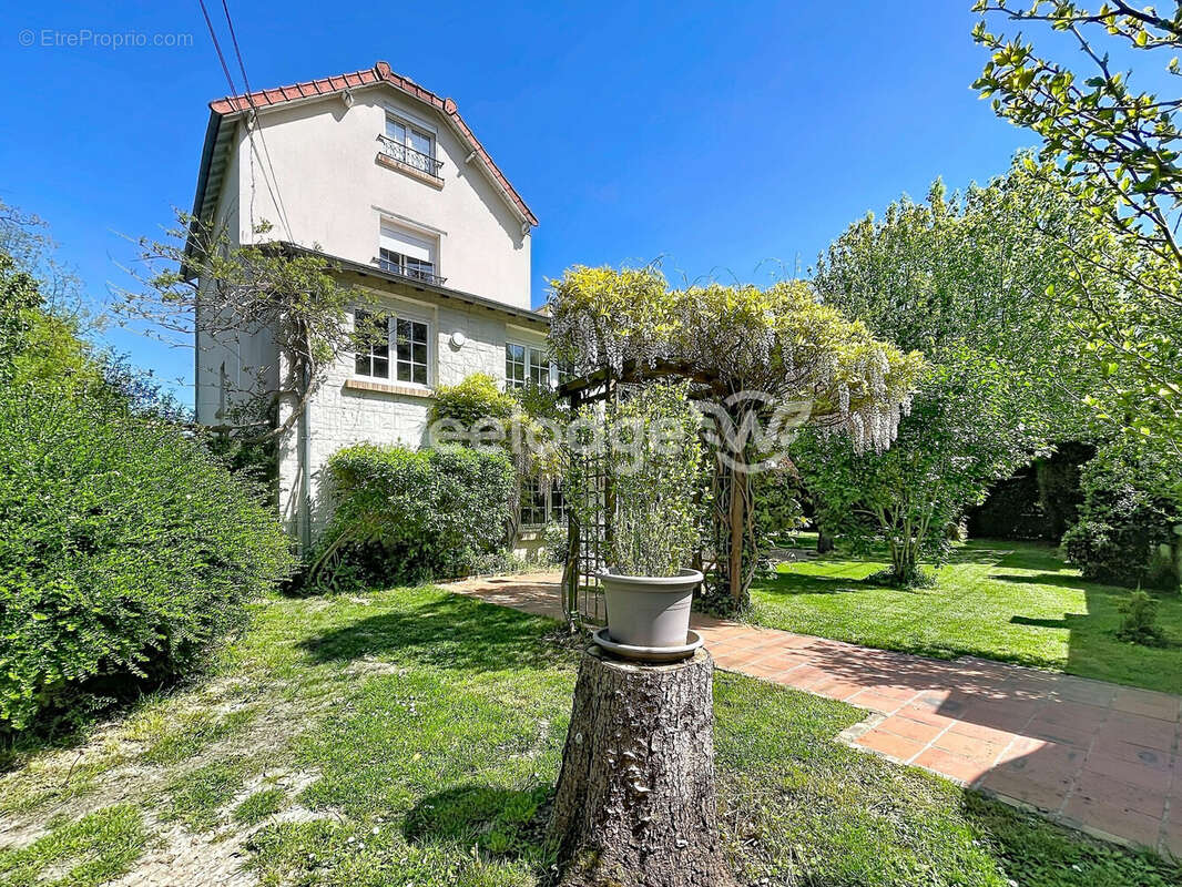 Maison à VAUREAL