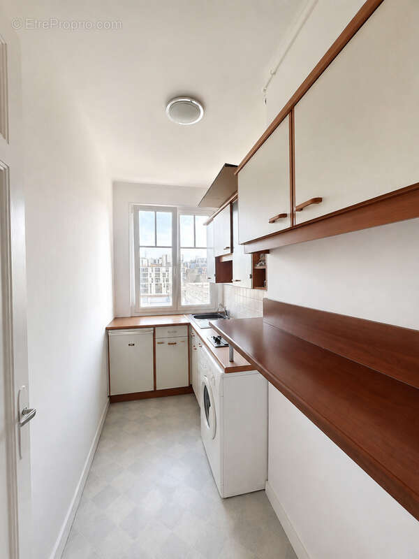 2 pièces 36.12 m2 - Courbevoie - Parking et 3 caves - photo 3