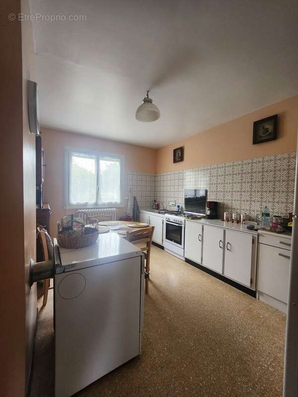 Maison à SAINT-YRIEIX-LA-PERCHE