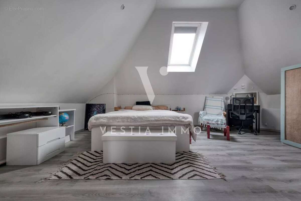 RAMBOUILLET 18 MN.  Maison de ville ancienne 198 m² 5ch - photo 17