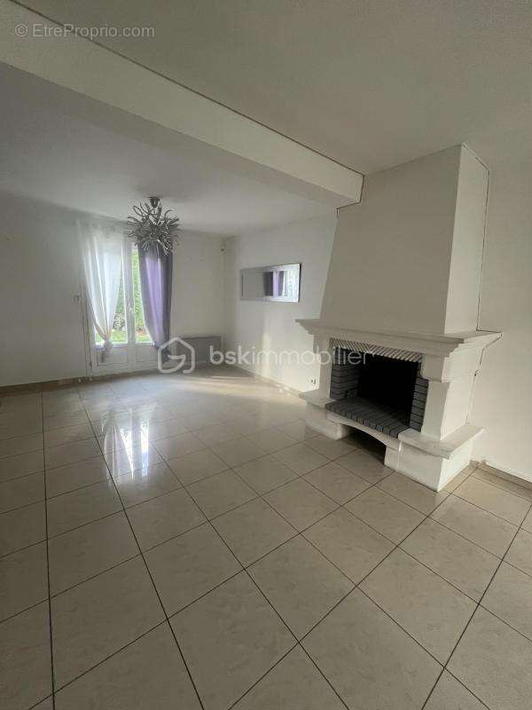 Maison familiale kauffman a saint brice - emplacement idéal et beaux volumes - photo 2