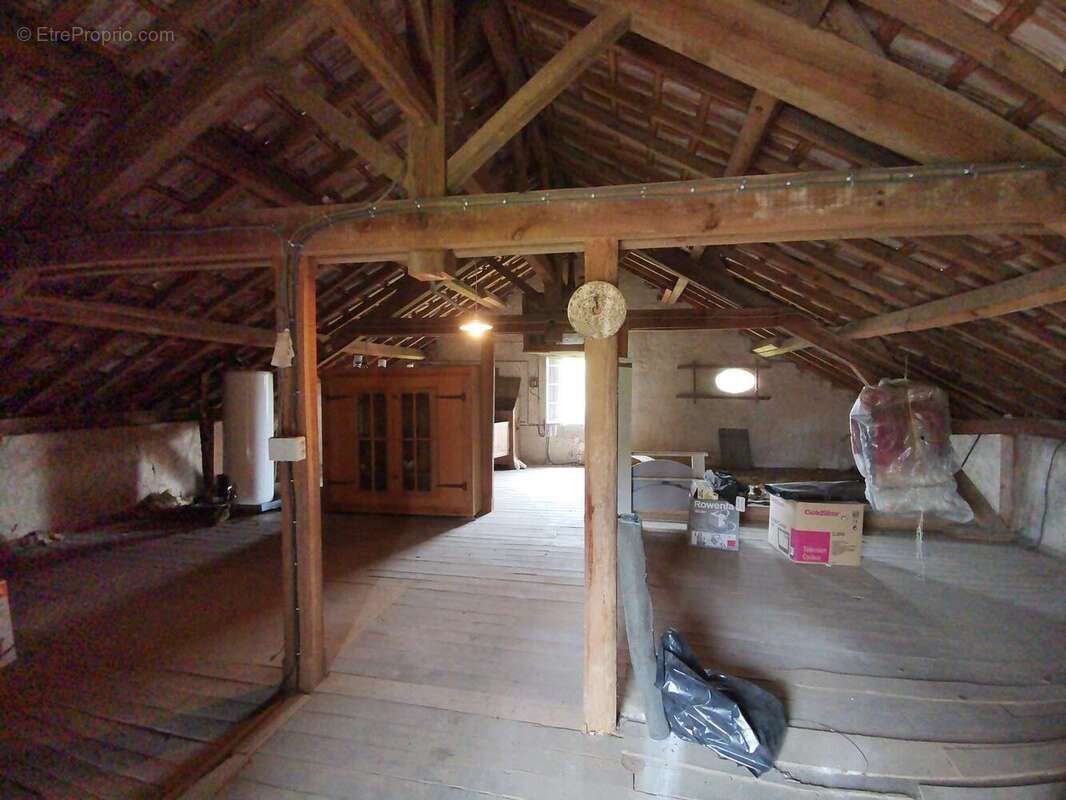Maison à MEILHAN