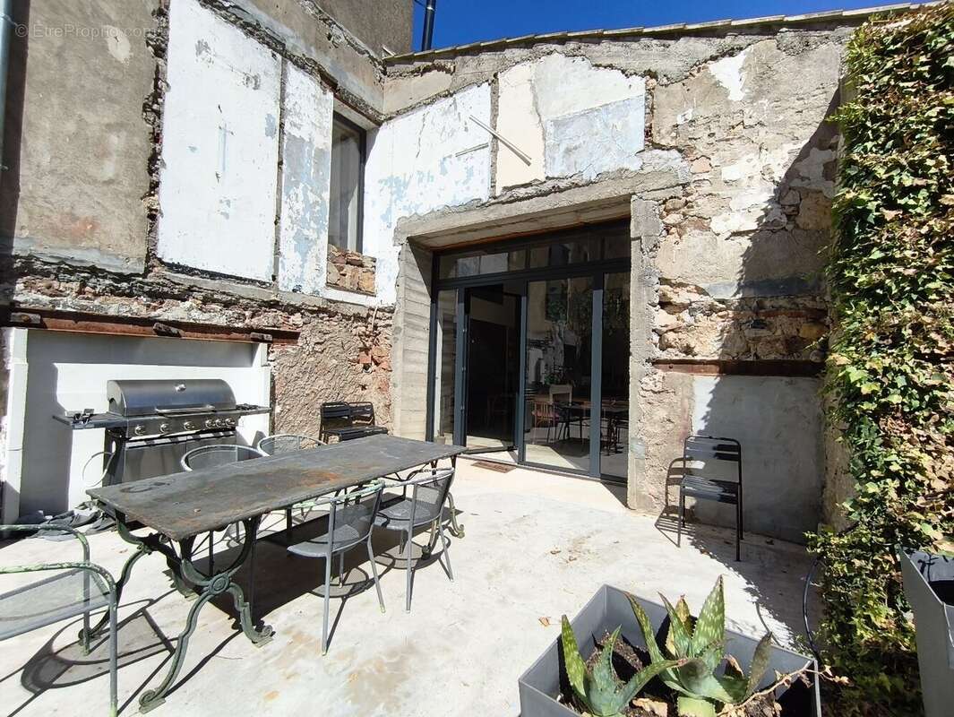 34360 Saint Chinian-Maison loft 240m2-centre - photo 19