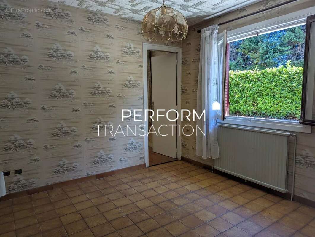 Maison à LE PONT-DE-CLAIX