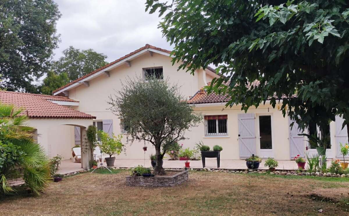 Maison à SADIRAC