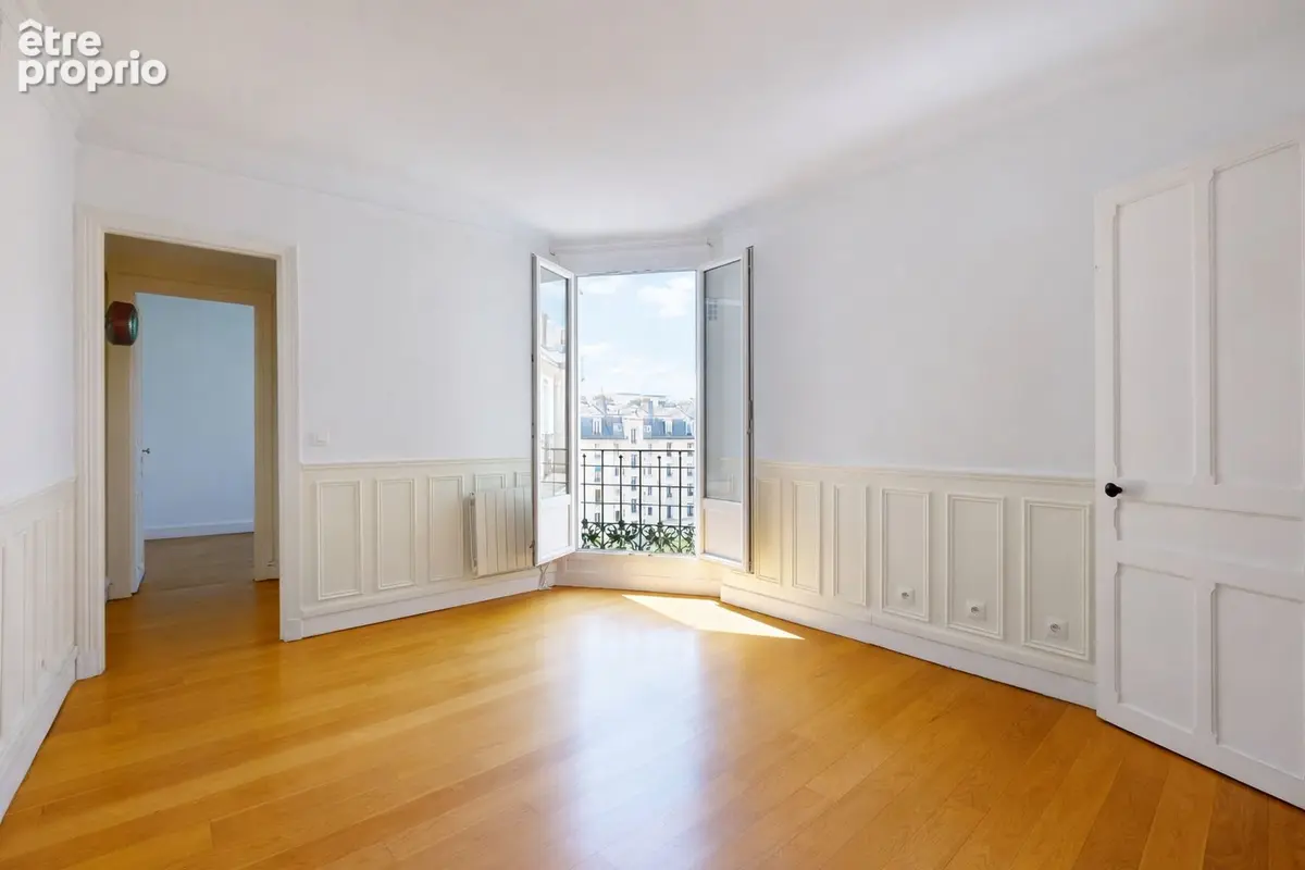 Appartement à PARIS-14E