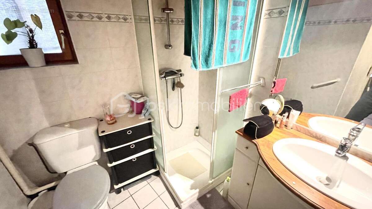 Ensemble de cinq maisons toutes louées - photo 14