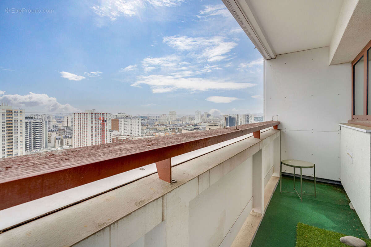 Appartement à PARIS-15E