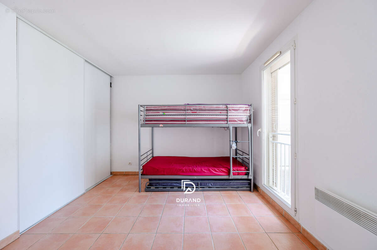 Appartement à MARSEILLE-2E