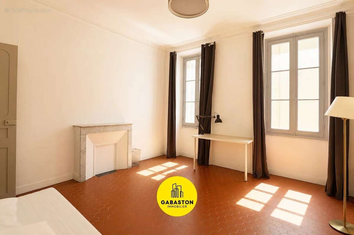 Appartement 84 m² à Marseille-2e  - photo 8
