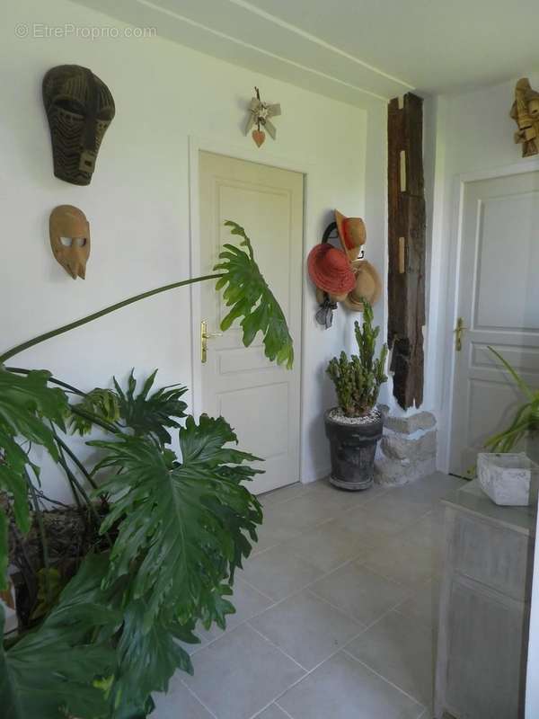 Maison à SAINT-PIERRE-SUR-DIVES