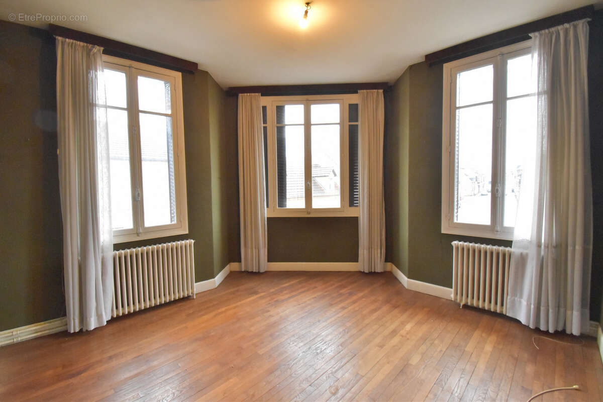 Maison à MOULINS