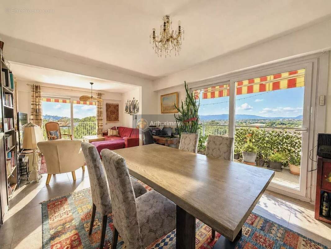 Appartement à SAINT-RAPHAEL