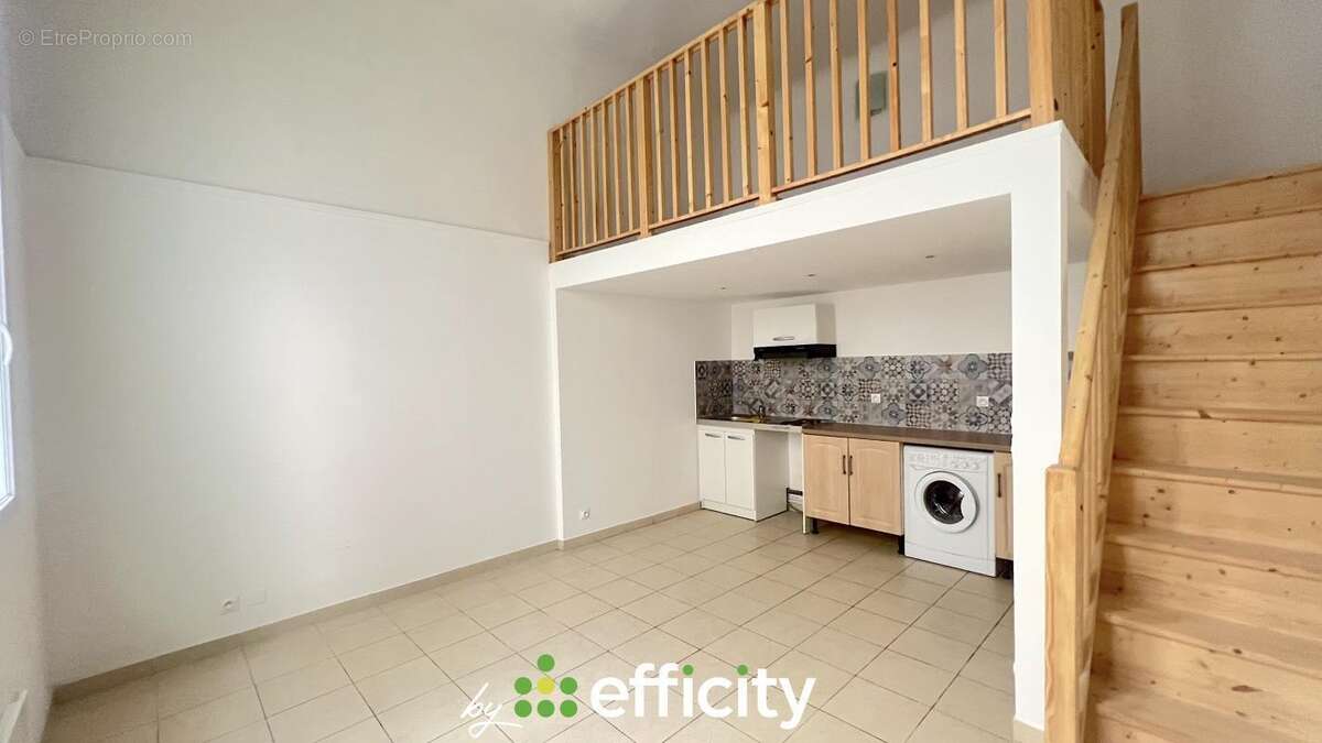 Appartement à MARSEILLE-3E