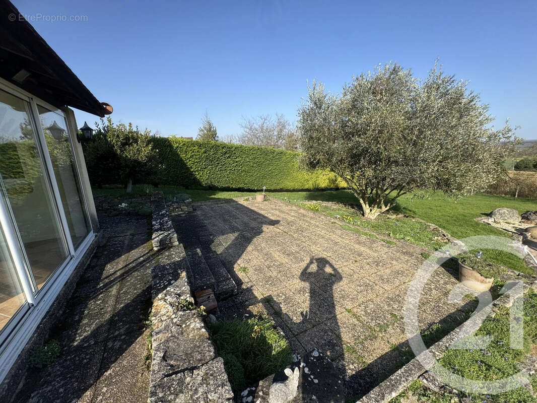 Maison à SAINT-PIERRE-DU-MONT