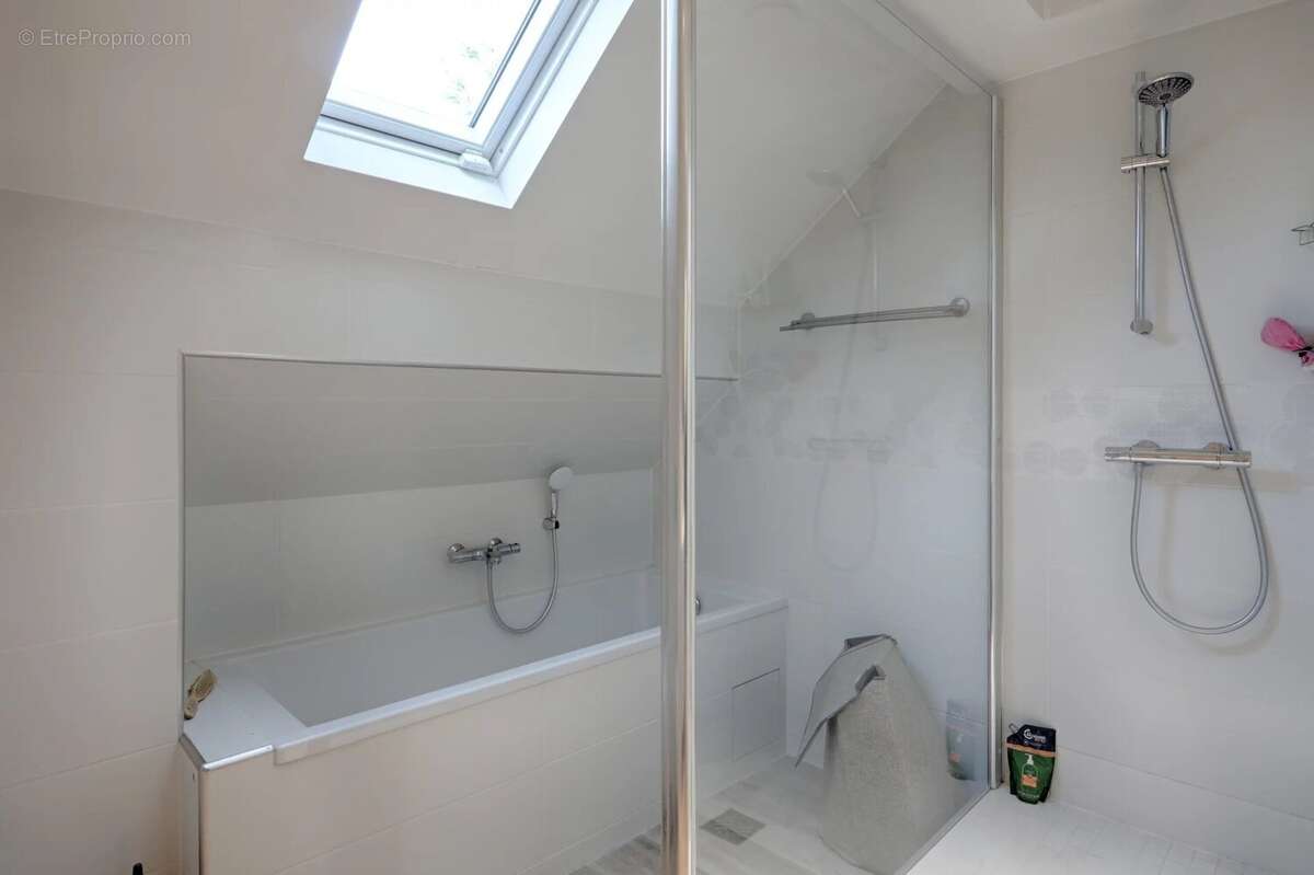 Maison à SAINT-MAUR-DES-FOSSES