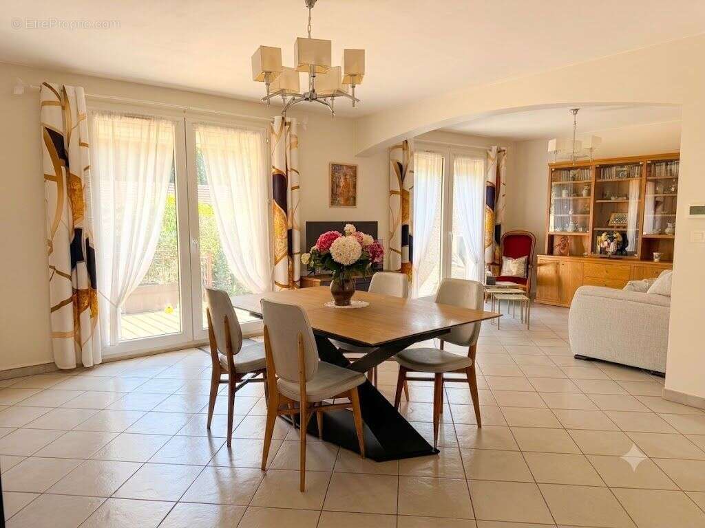 Le charme d’une maison de village T3… avec un jardin ! - photo 2