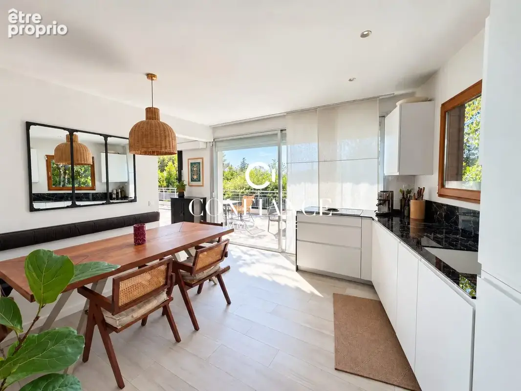 Appartement 4 pièces 110 m² à vendre à Nice (06100) - photo 2