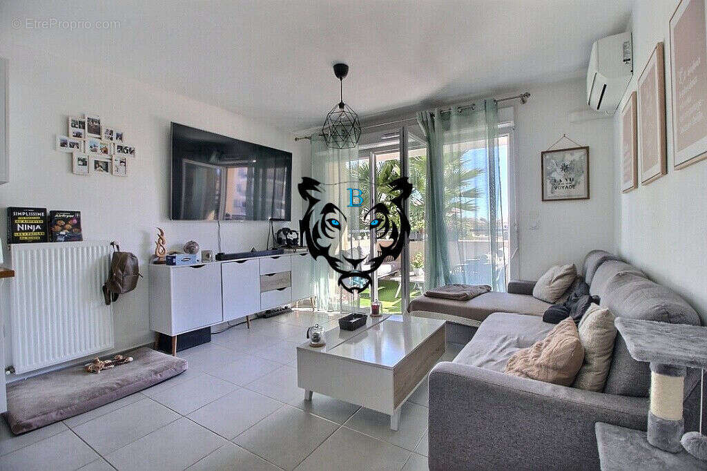 Appartement à LE MUY