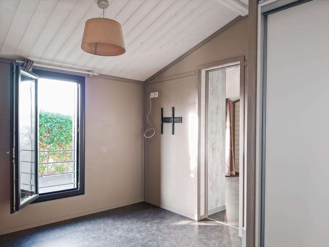 Maison à POMEROLS
