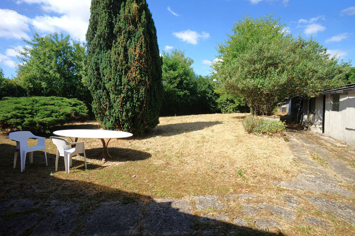 Maison à CHICHERY