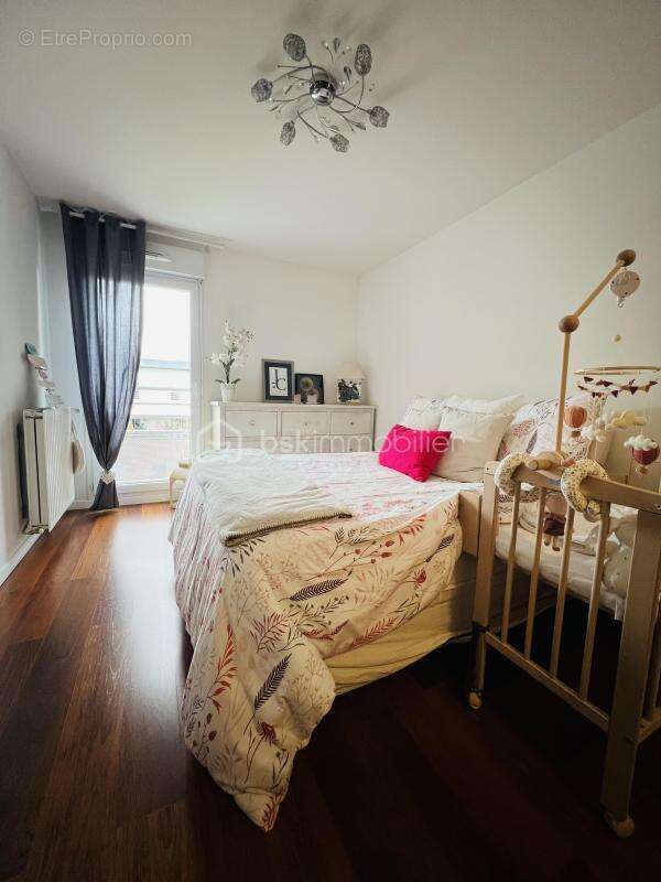 Appartement à VERT-SAINT-DENIS