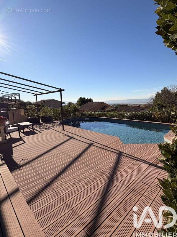 Photo 2 - Maison à VITROLLES