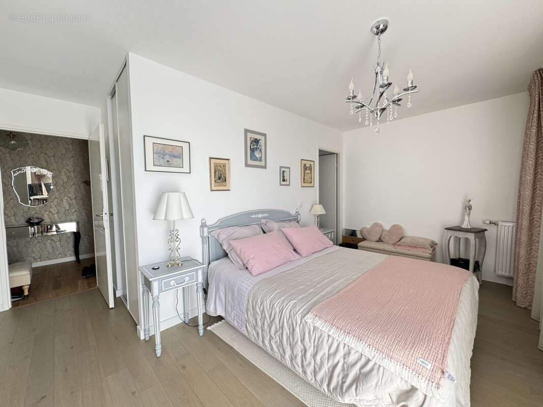 Appartement à SAINT-MAUR-DES-FOSSES
