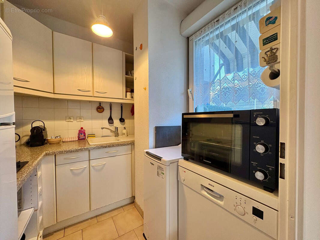 83600 frejus plage appartement f2 en rez de jardin garage piscine - photo 12