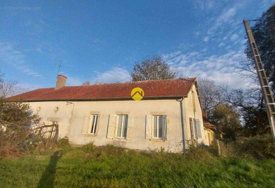 Maison à GROSSOUVRE