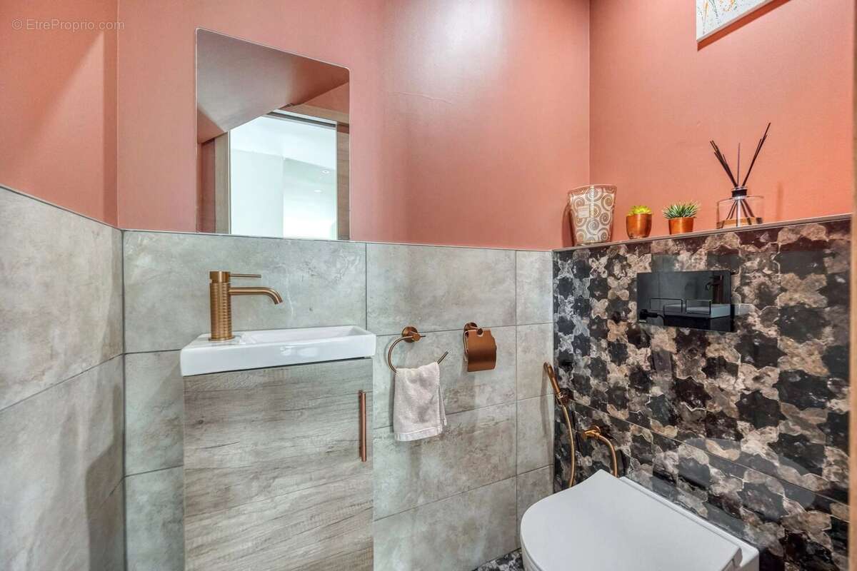 Maison à SAINT-EGREVE