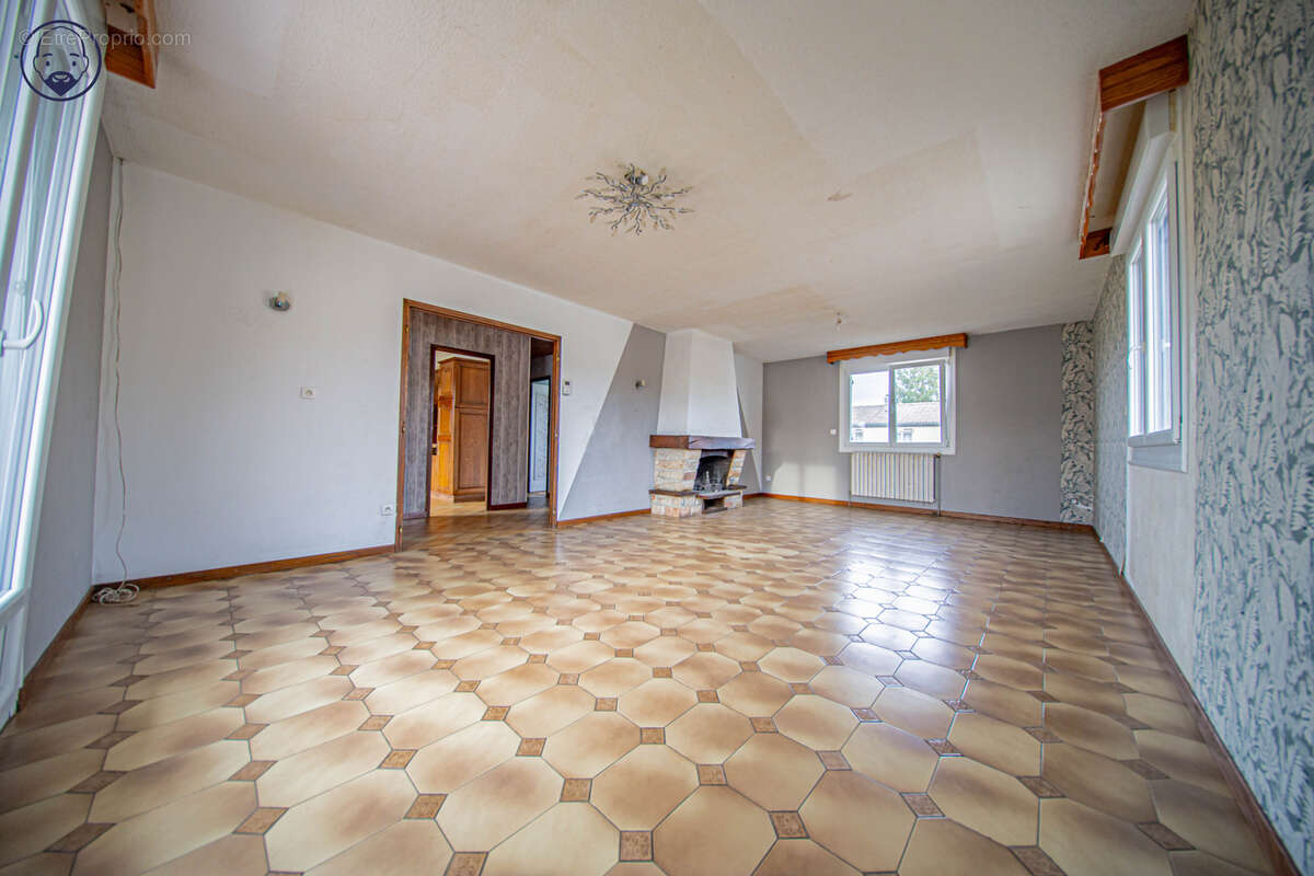 Maison à COMMERCY