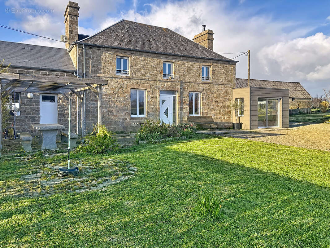 Maison à SOURDEVAL