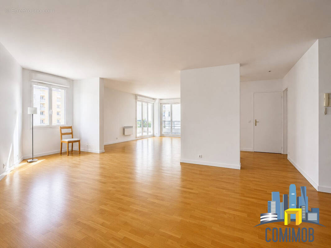Appartement à COURBEVOIE