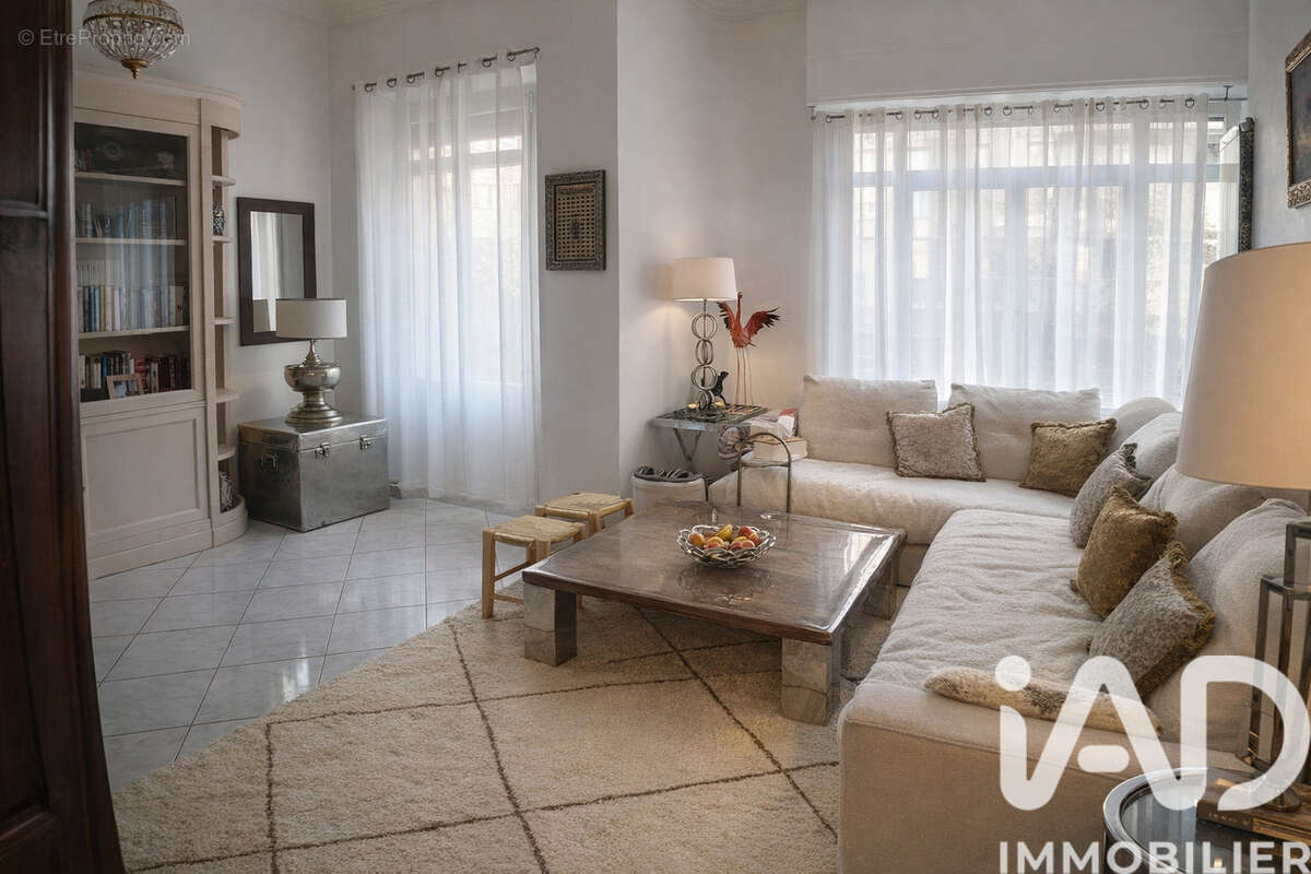 Photo 2 - Appartement à MARSEILLE-7E