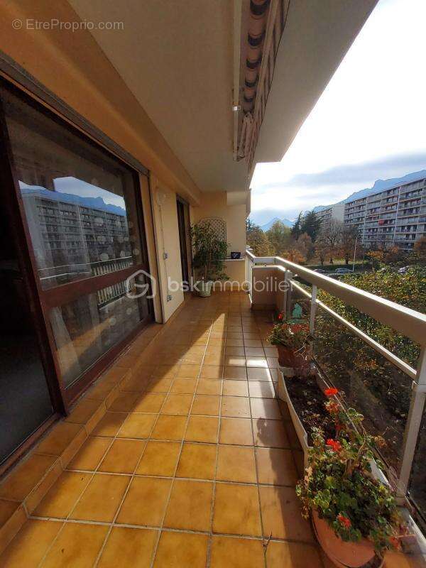 Appartement à ECHIROLLES