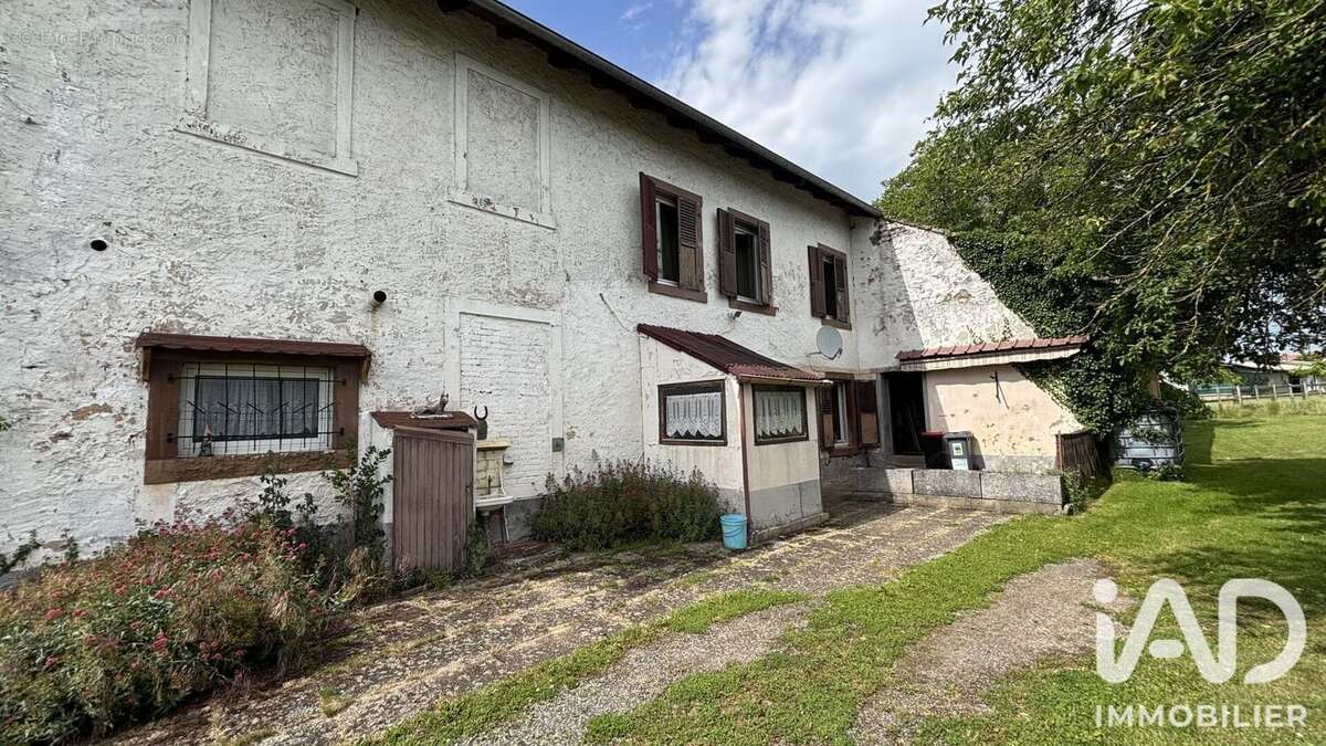 Maison 276 m² à Berling  - photo 2