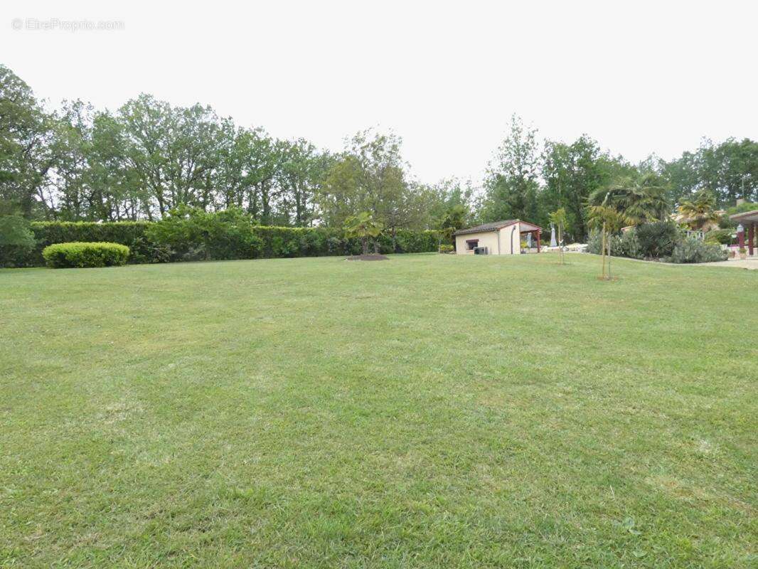 Maison Chourgnac 9 pièce(s) 260 m2 - photo 8