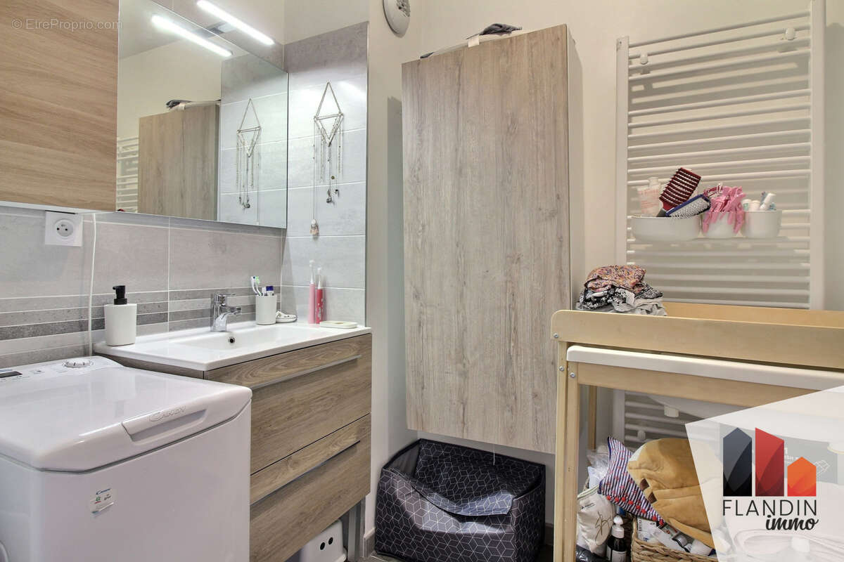 Appartement à OULLINS