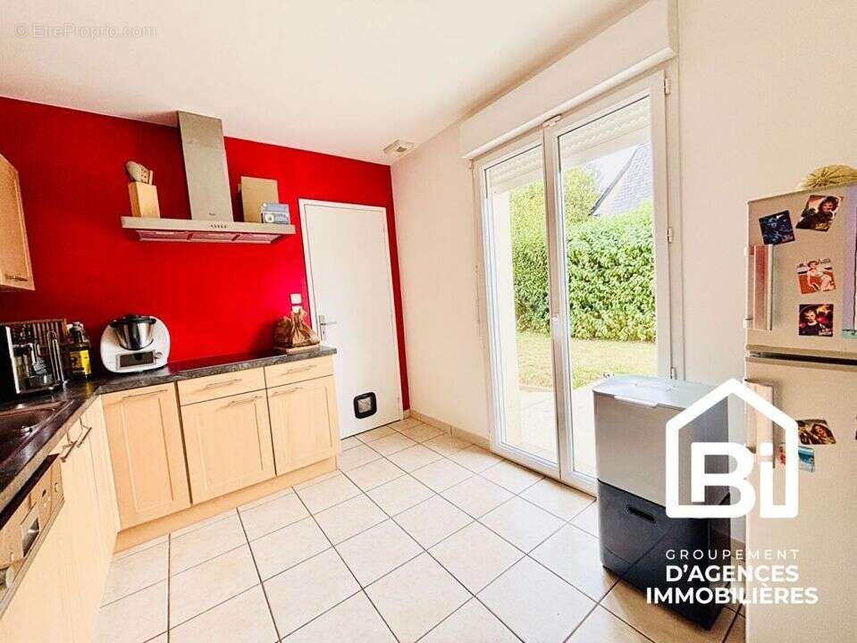 Maison à FEUGUEROLLES-BULLY