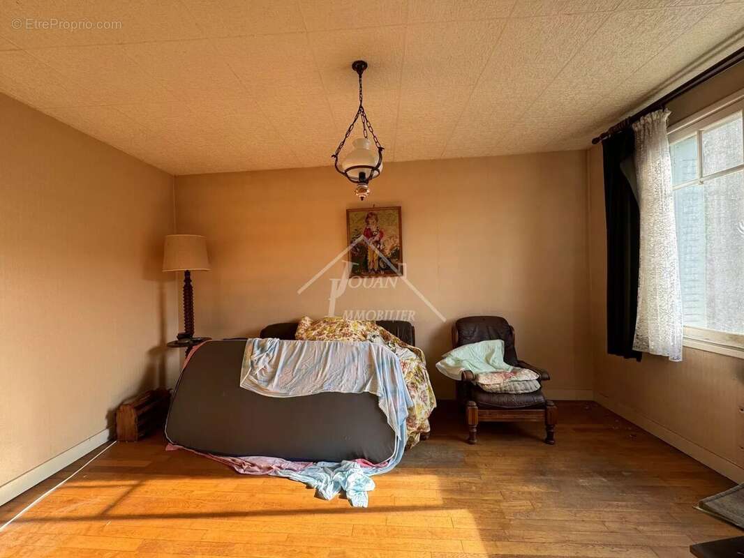 Maison à DOMPIERRE-SUR-BESBRE