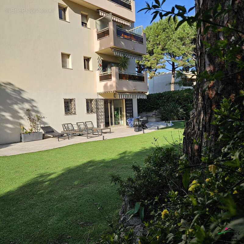 Appartement à VILLENEUVE-LOUBET