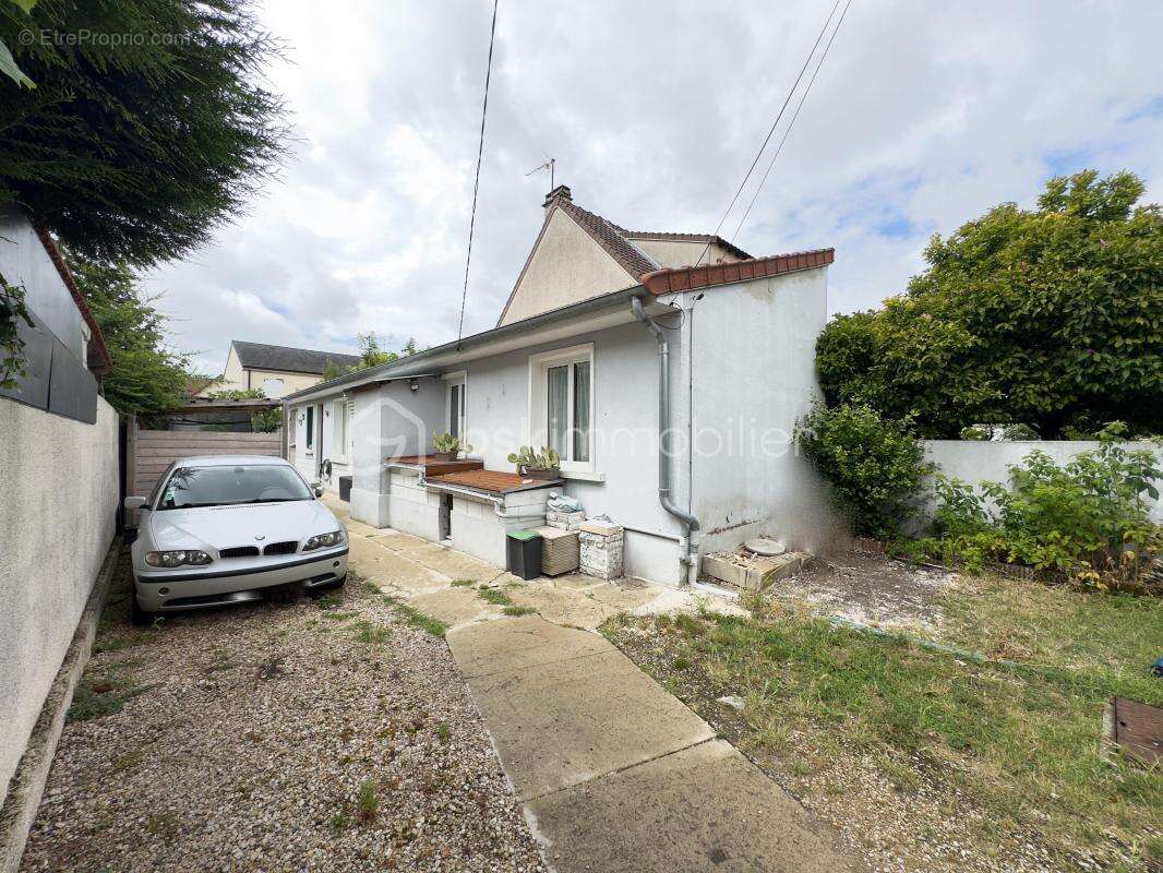 Maison à TREMBLAY-EN-FRANCE