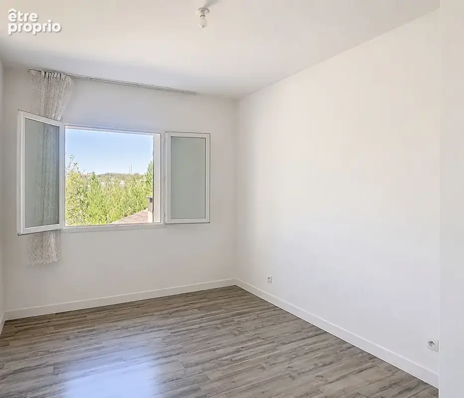 Appartement T5 de 117 m² - MONTRABÉ - photo 6