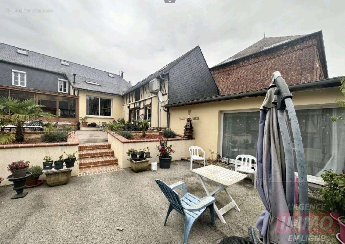 Maison et dépendances - photo 2