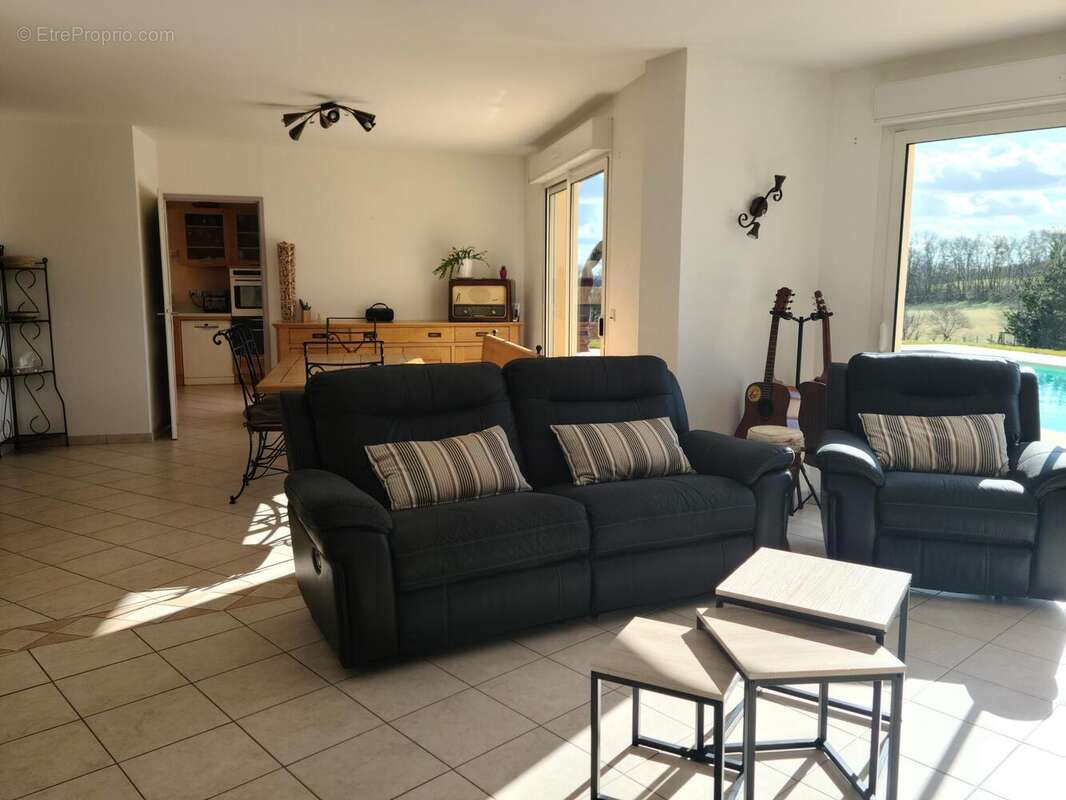 Photo 3 - Maison à NUZEJOULS