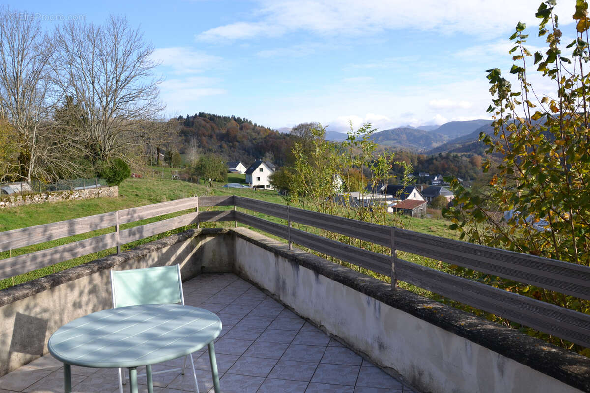 Maison à SAINT-SAUVES-D&#039;AUVERGNE